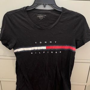 Simple Black Tommy Hilfiger Tee Shirt, Size Medium